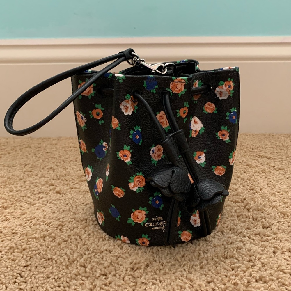 Coach Bucket Bag